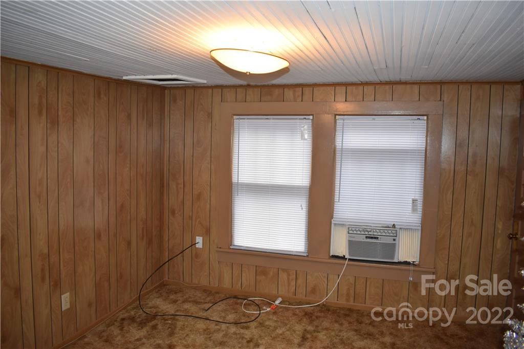 469 Valley Road Marion, NC 28752 - Photo 22 of 31 Gallery Image 22