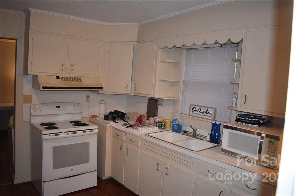 469 Valley Road Marion, NC 28752 - Photo 10 of 31 Gallery Image 10