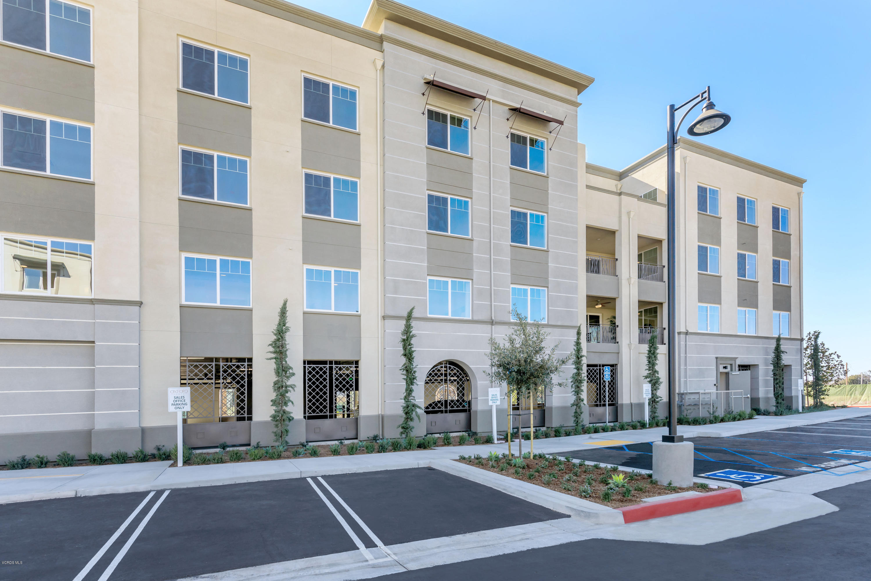 2810 Wagon Wheel Road, Unit 204 Oxnard, CA 93036 - Photo 13 of 15 0U6A9347
