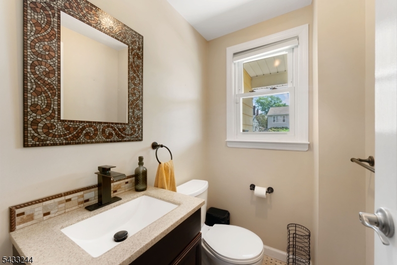 884 Peach Tree Road Union, NJ 07083 - Photo 12 of 24