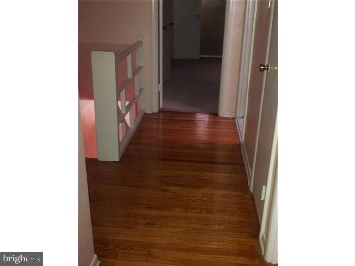 4515 Aberdale Road Philadelphia, PA 19136 - Photo 7 of 13 Hallway
