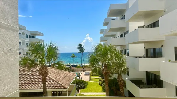 $3,200 | 330 Southeast 20th Avenue, Unit 303, Deerfield Beach, FL 33441