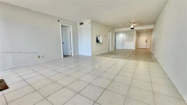 $3,200 | 330 Southeast 20th Avenue, Unit 303, Deerfield Beach, FL 33441