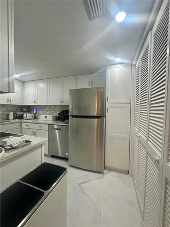 $3,200 | 330 Southeast 20th Avenue, Unit 303, Deerfield Beach, FL 33441