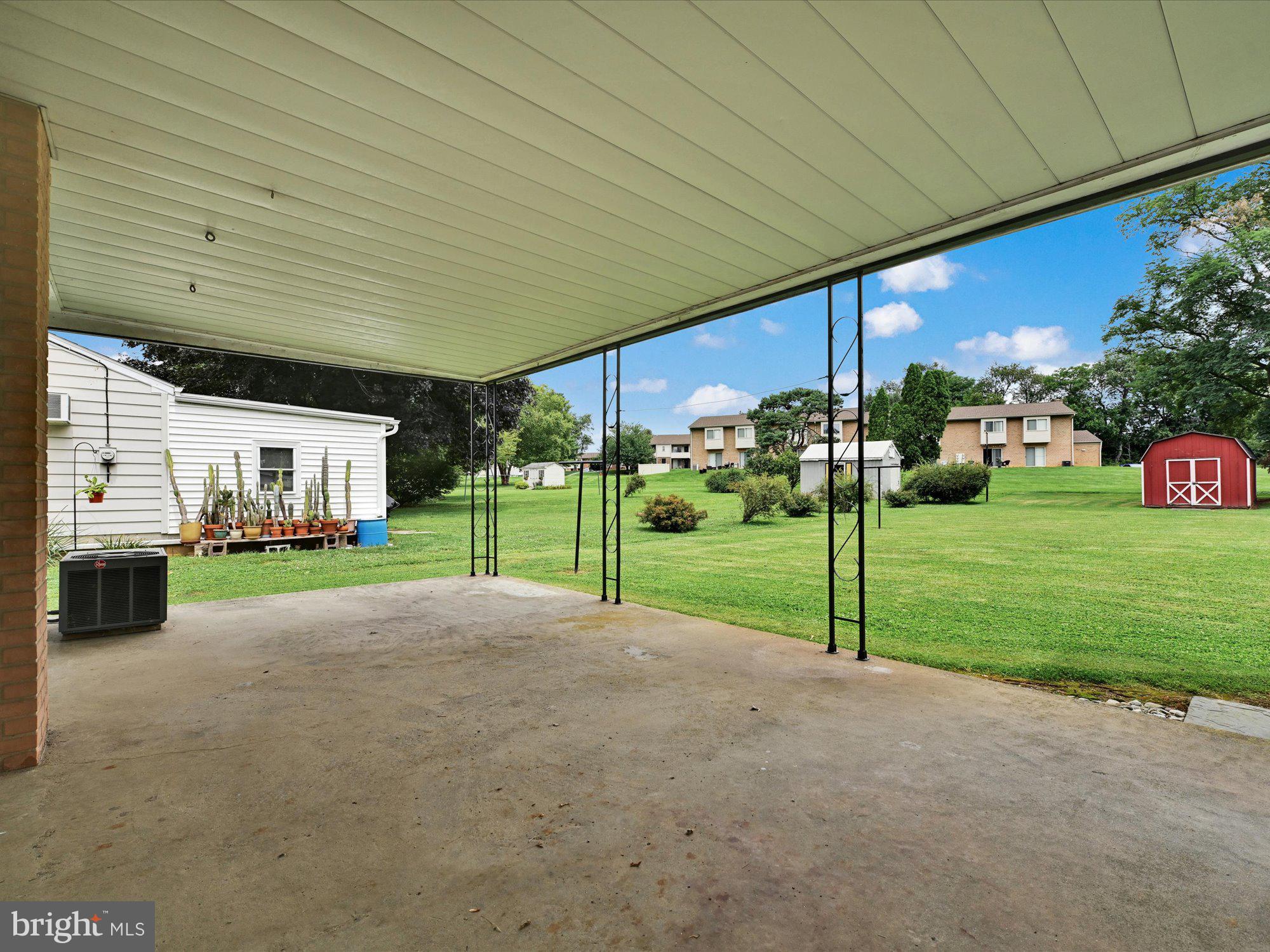 131 Oakview Road Lancaster, PA 17602 - Photo 22 of 26 Covered Patio