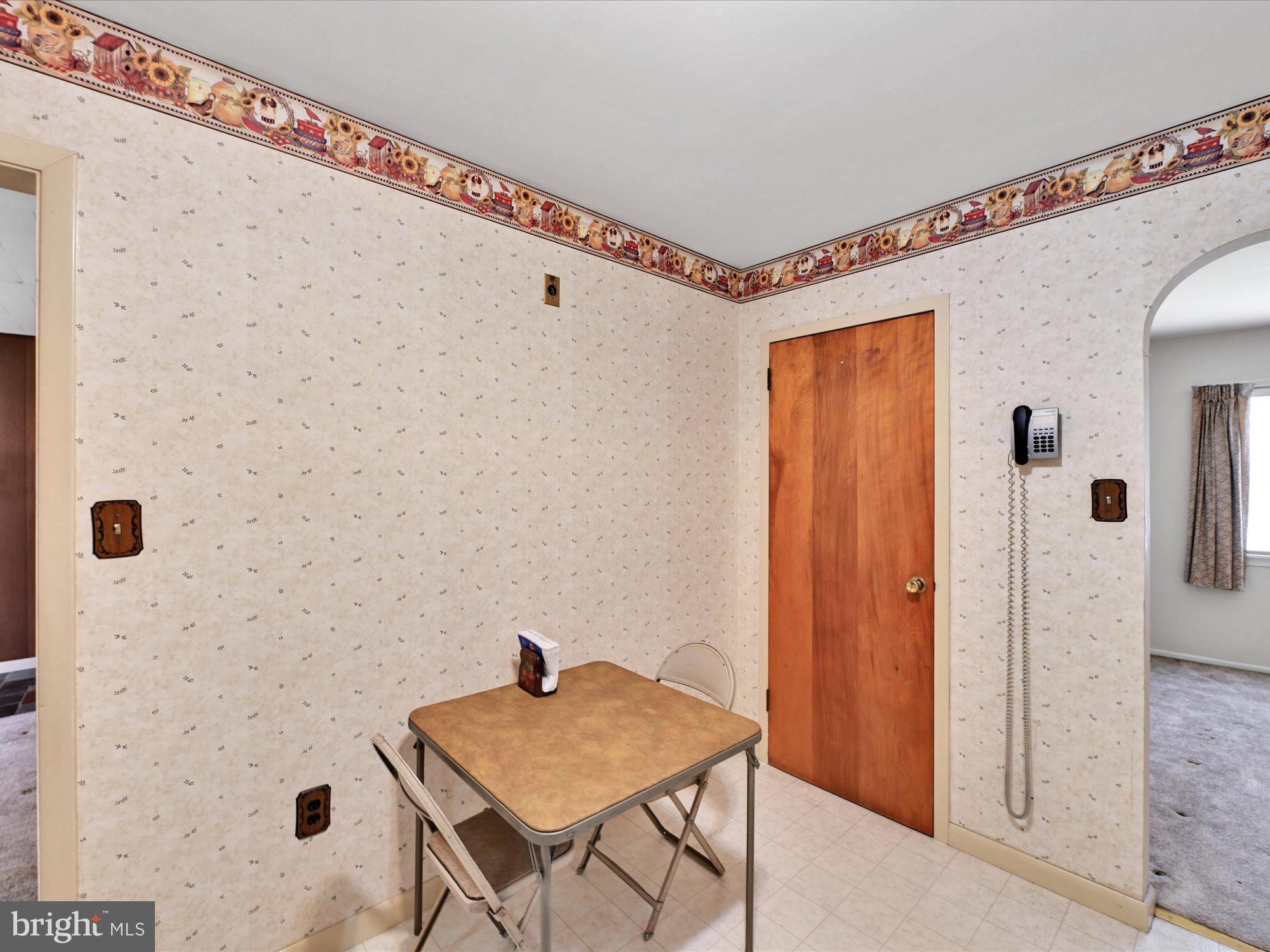 131 Oakview Road Lancaster, PA 17602 - Photo 7 of 26 V2