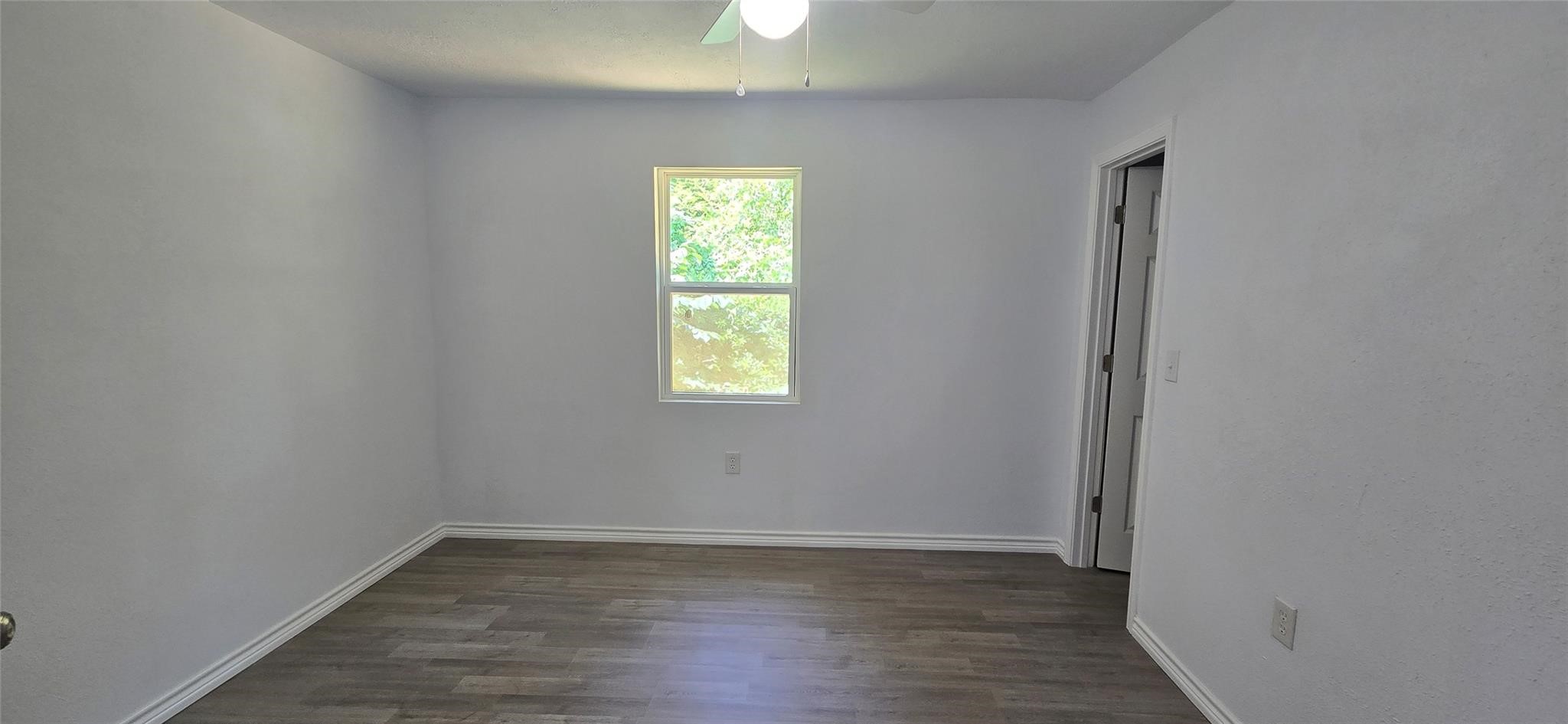 110 Hidden Circle Coldspring, TX 77331 - Photo 14 of 24 Guest bedroom