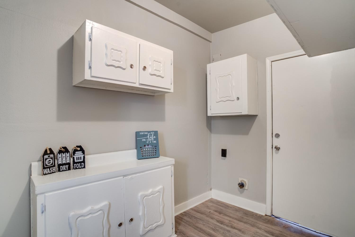 4629 Elgin Avenue Lubbock, TX 79413 - Photo 20 of 34 a view of cabinets