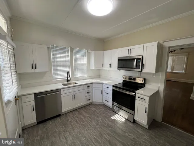 $1,895 | 272 Clark Street, Lemoyne, PA 17043