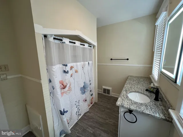 $1,895 | 272 Clark Street, Lemoyne, PA 17043