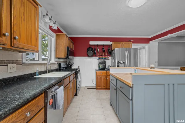 $189,900 | 126 South Genessee Street, Blue Grass, IA 52726