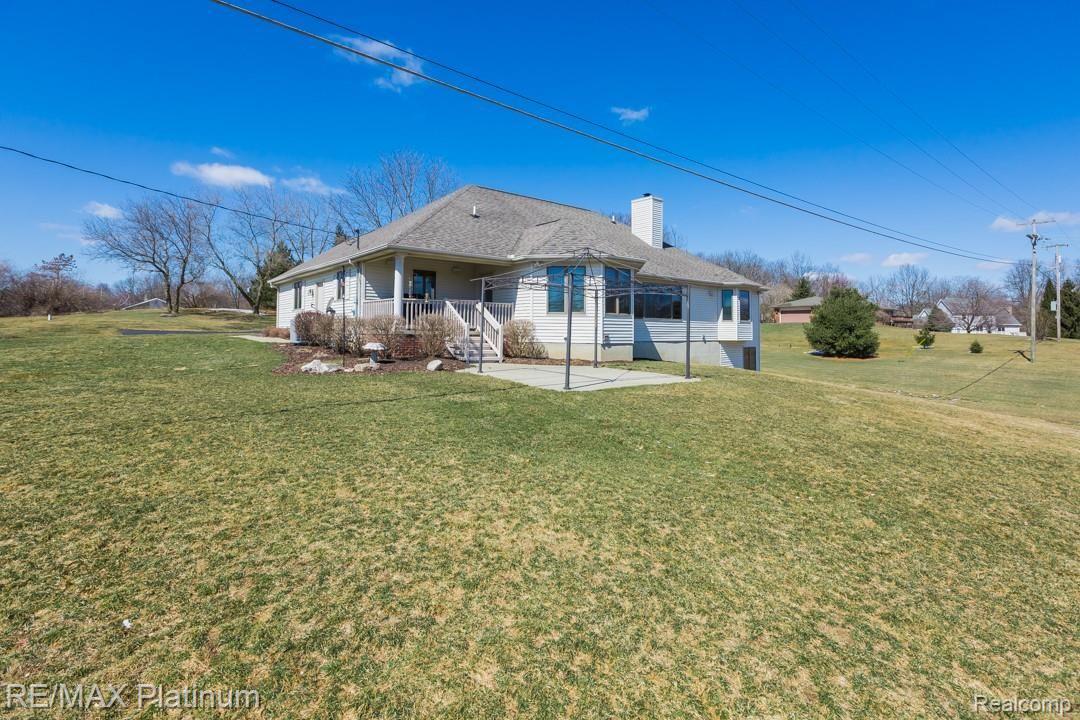 11072 Hibner Road Hartland, MI 48353 - Photo 45 of 52 AB6A8993.jpg