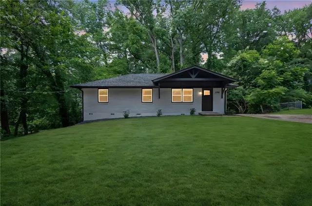 $250,000 | 1733 Hollyhock Terrace, Decatur, GA 30032