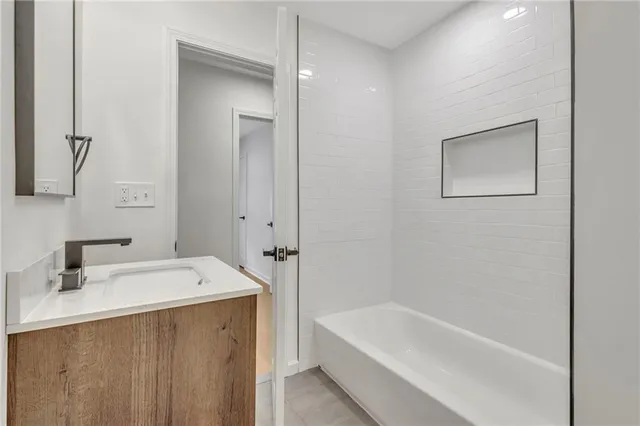 $250,000 | 1733 Hollyhock Terrace, Decatur, GA 30032