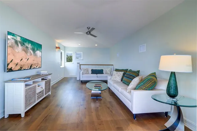 $3,950,000 | 6627 Bayou Grande Boulevard Northeast, St. Petersburg, FL 33702