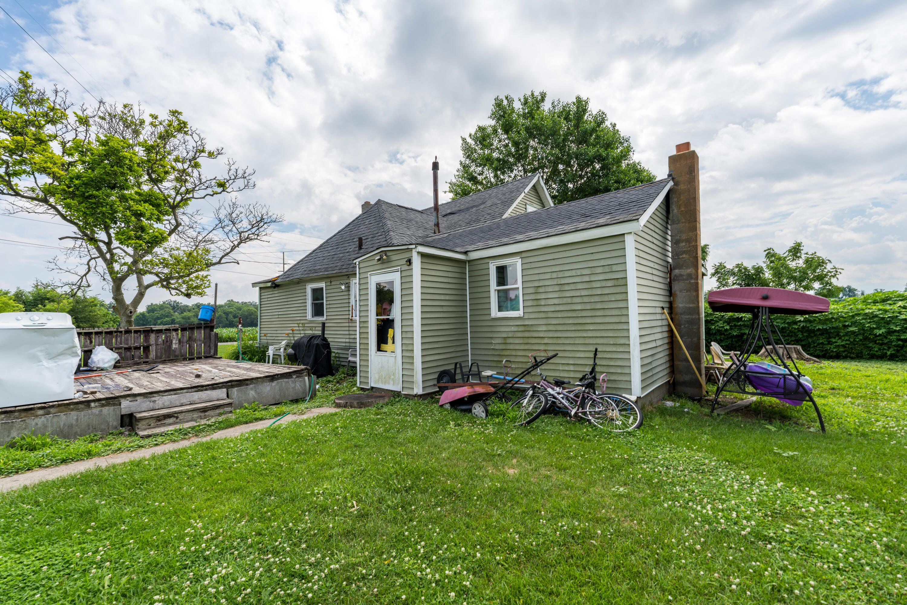 88080 Old Swamp Road Decatur, MI 49045 - Photo 1 of 11 DSC02136-1