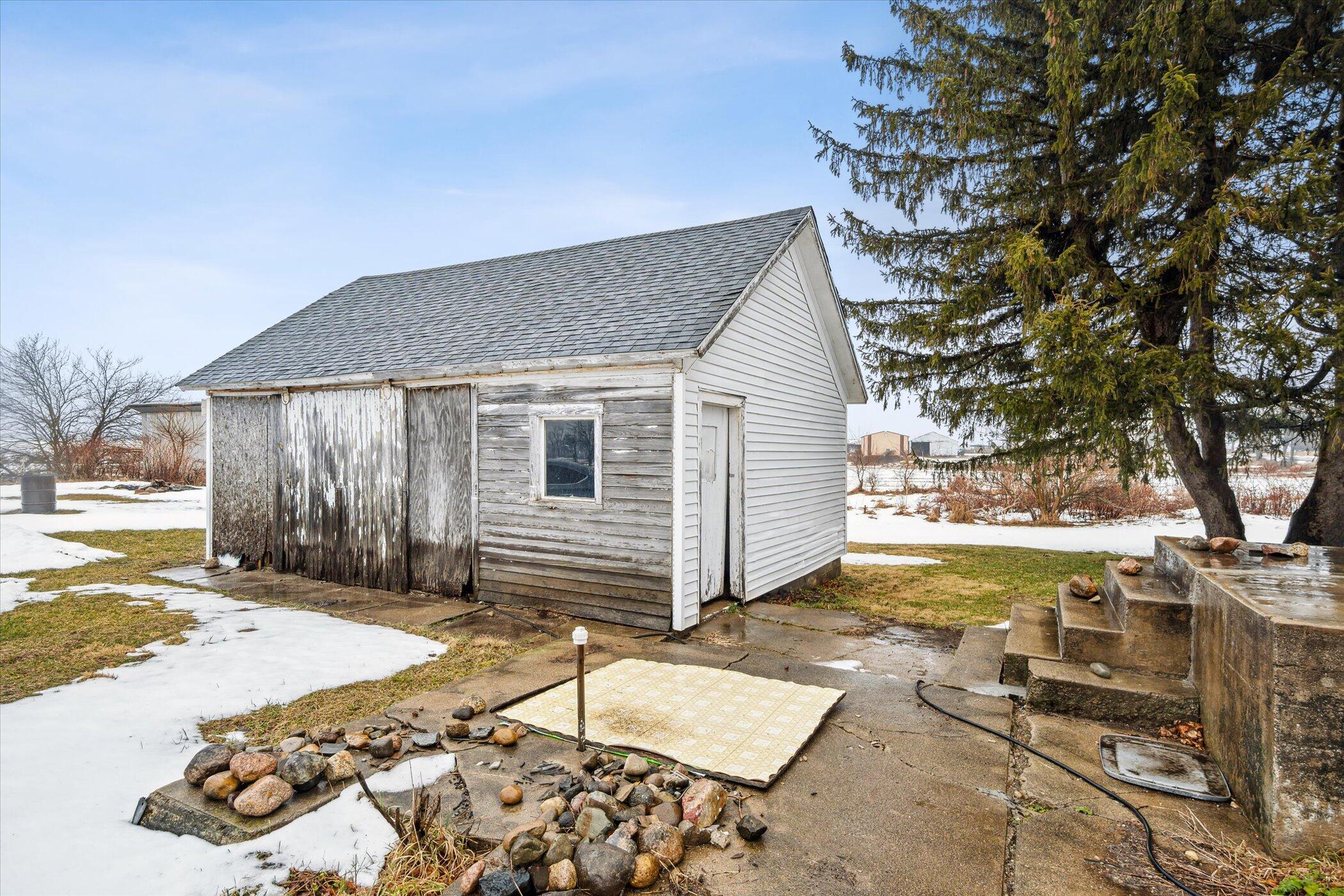 3919 Litle Road Concord, MI 49237 - Photo 6 of 38 43-3919-Litle-Rd-Concord-MI-49237-Window