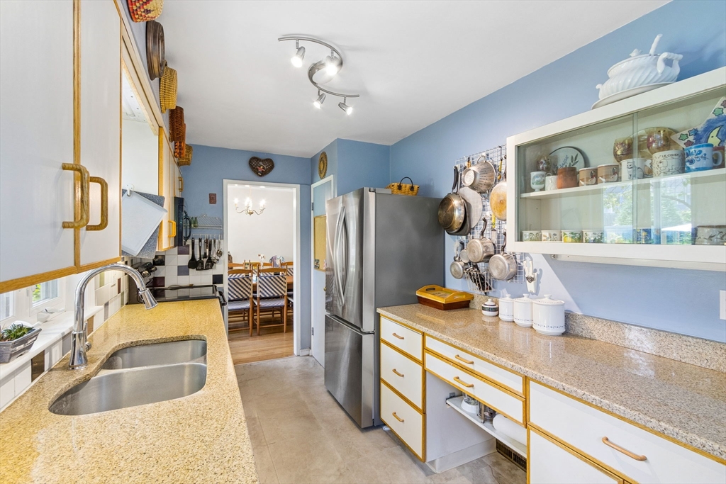 4 Murdoch Road Natick, MA 01760 - Photo 13 of 32 Gallery Image 13