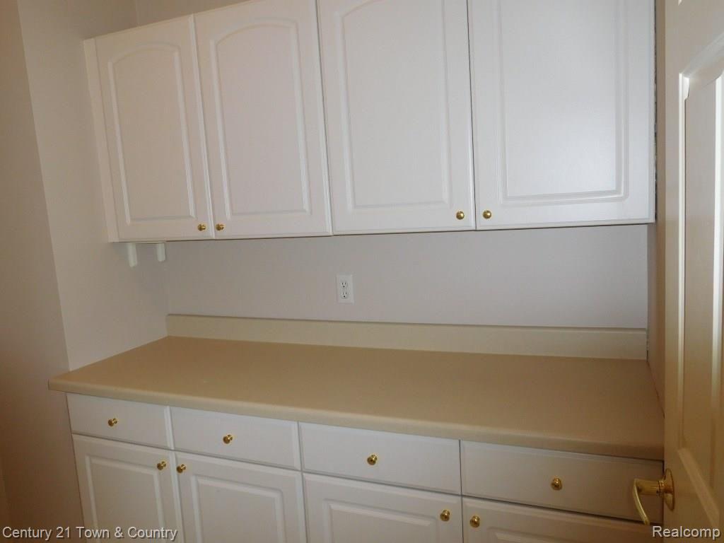 4675 Oakhurst Ridge Road, Unit 235 Clarkston, MI 48348 - Photo 41 of 46 42.JPG
