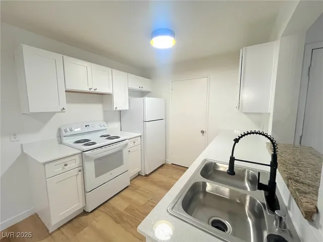 $1,050 | 221 Mission Newport Lane, Unit 101, Las Vegas, NV 89107