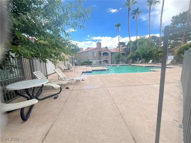 $1,050 | 221 Mission Newport Lane, Unit 101, Las Vegas, NV 89107