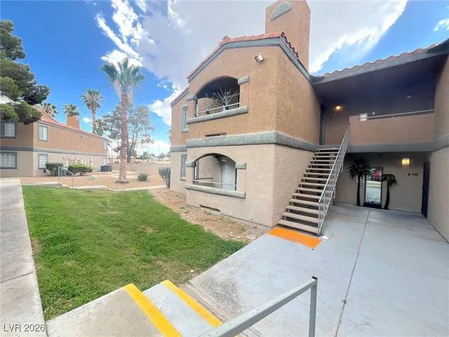 $1,050 | 221 Mission Newport Lane, Unit 101, Las Vegas, NV 89107