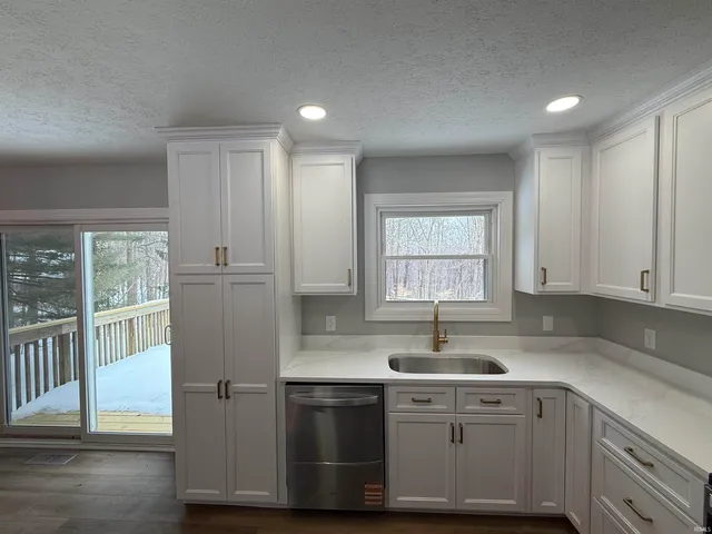 $459,900 | 3030 East Carowinds Court, Bloomington, IN 47401