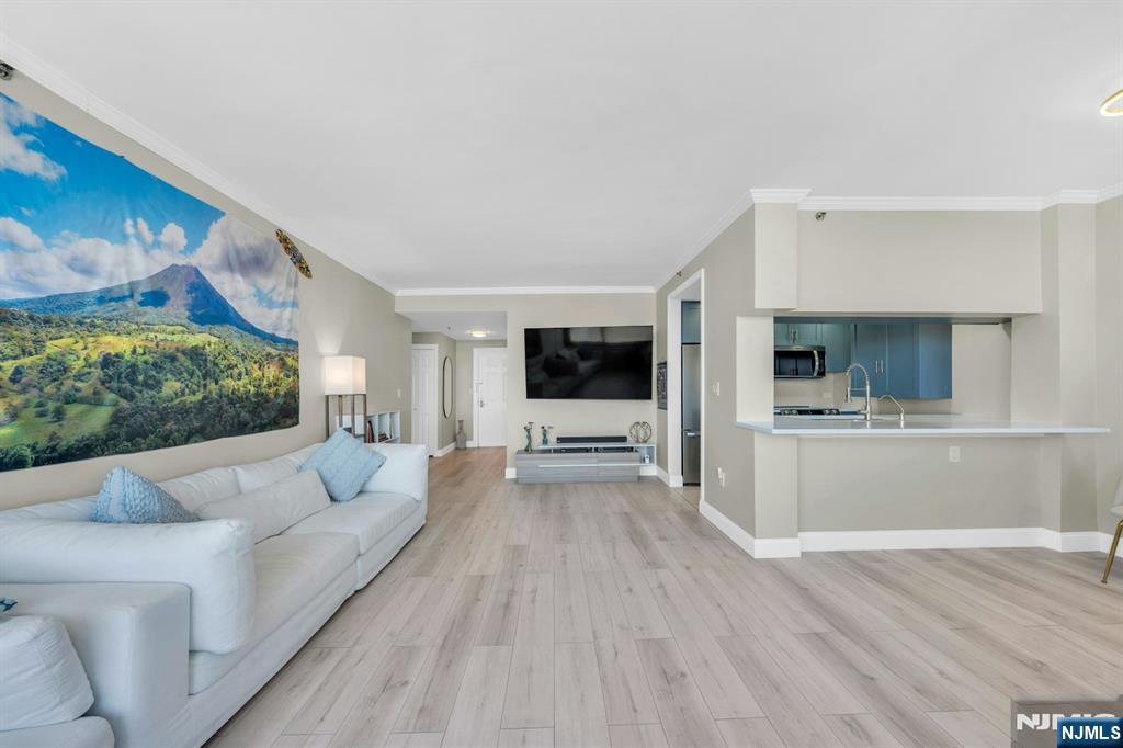 100 Old Palisade Road, Unit 3912 Fort Lee, NJ 07024 - Photo 4 of 30