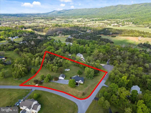 $725,000 | 30 Savannah Drive, Strasburg, VA 22657