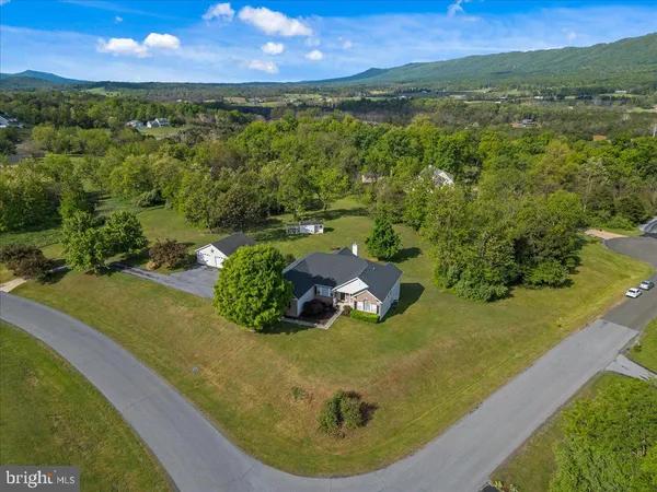 $725,000 | 30 Savannah Drive, Strasburg, VA 22657