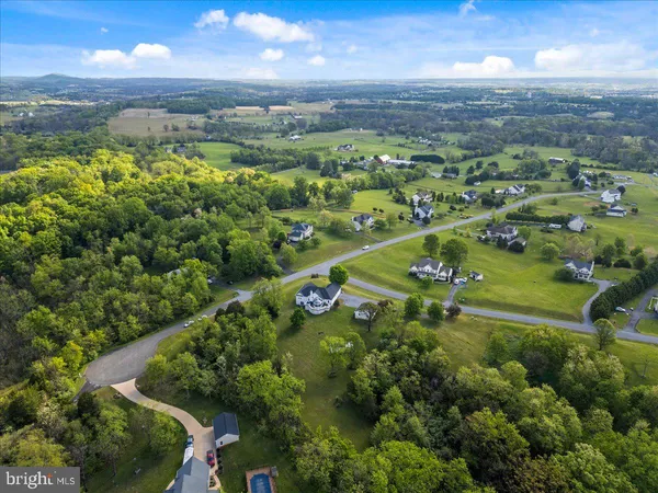$725,000 | 30 Savannah Drive, Strasburg, VA 22657