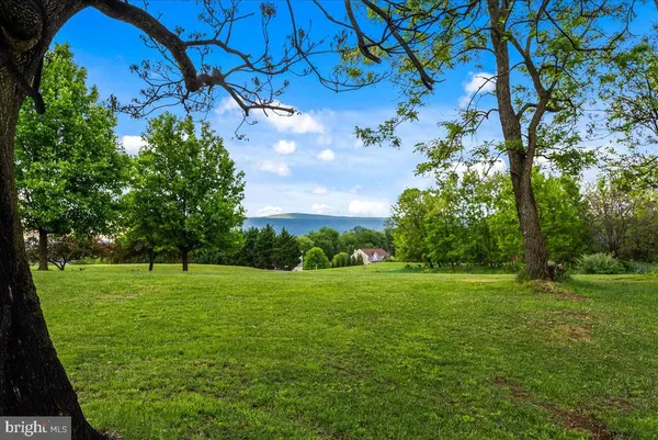 $725,000 | 30 Savannah Drive, Strasburg, VA 22657