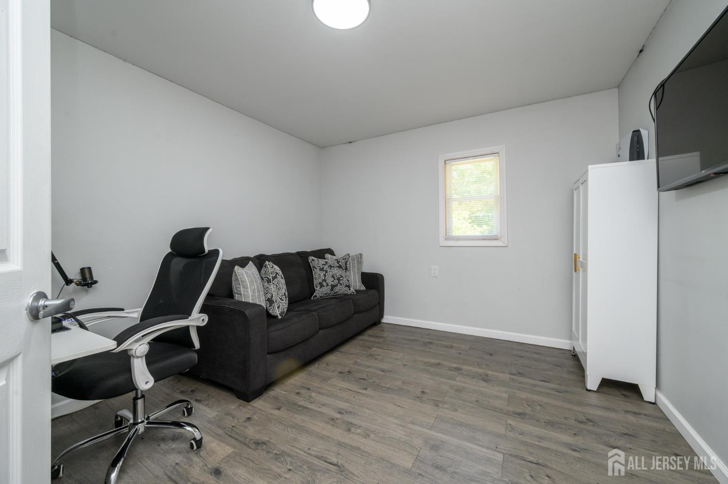 16 Finch Road Howell, NJ 07731 - Photo 12 of 35
