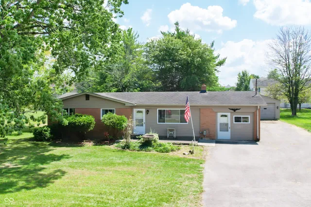 $274,000 | 7155 East County Road 150 South, Avon, IN 46123