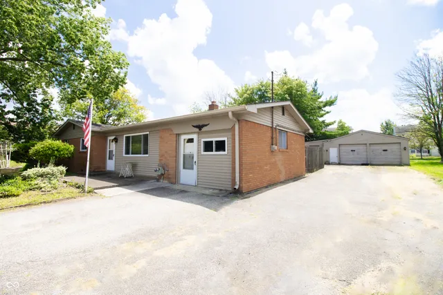 $274,000 | 7155 East County Road 150 South, Avon, IN 46123