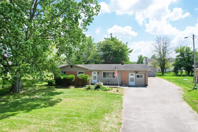 $274,000 | 7155 East County Road 150 South, Avon, IN 46123