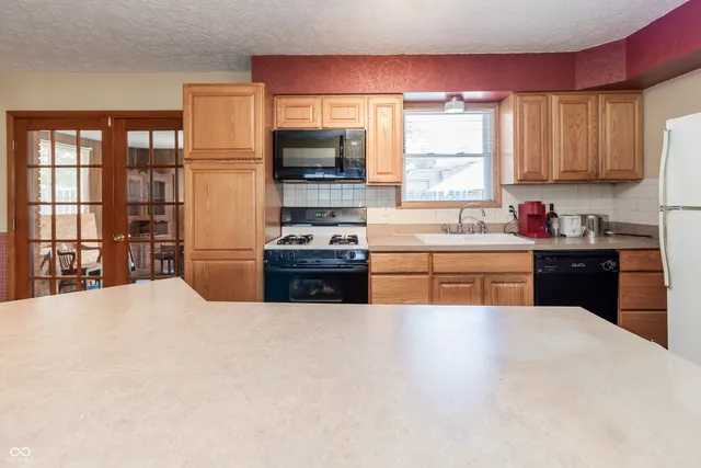 $274,000 | 7155 East County Road 150 South, Avon, IN 46123