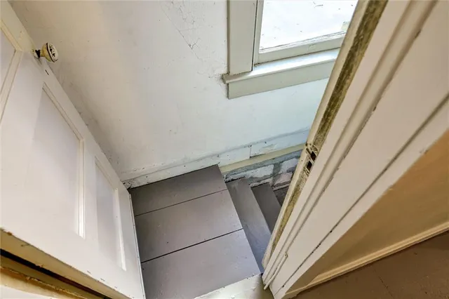 $195,000 | 4460 Francis Street, Kansas City, KS 66103