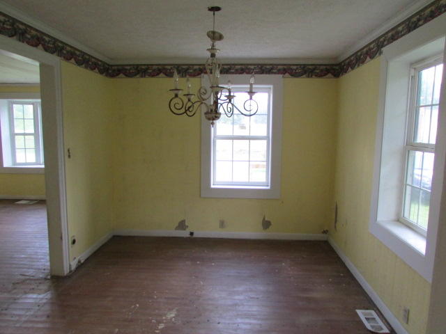 1404 Fairview Road Harriman, TN 37748 - Photo 6 of 16 IMG_8171