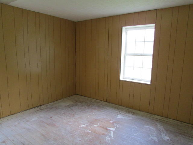 1404 Fairview Road Harriman, TN 37748 - Photo 9 of 16 IMG_8163