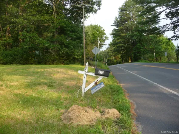 $3,050 | 196 Oakland Valley Road, Cuddebackville, NY 12729