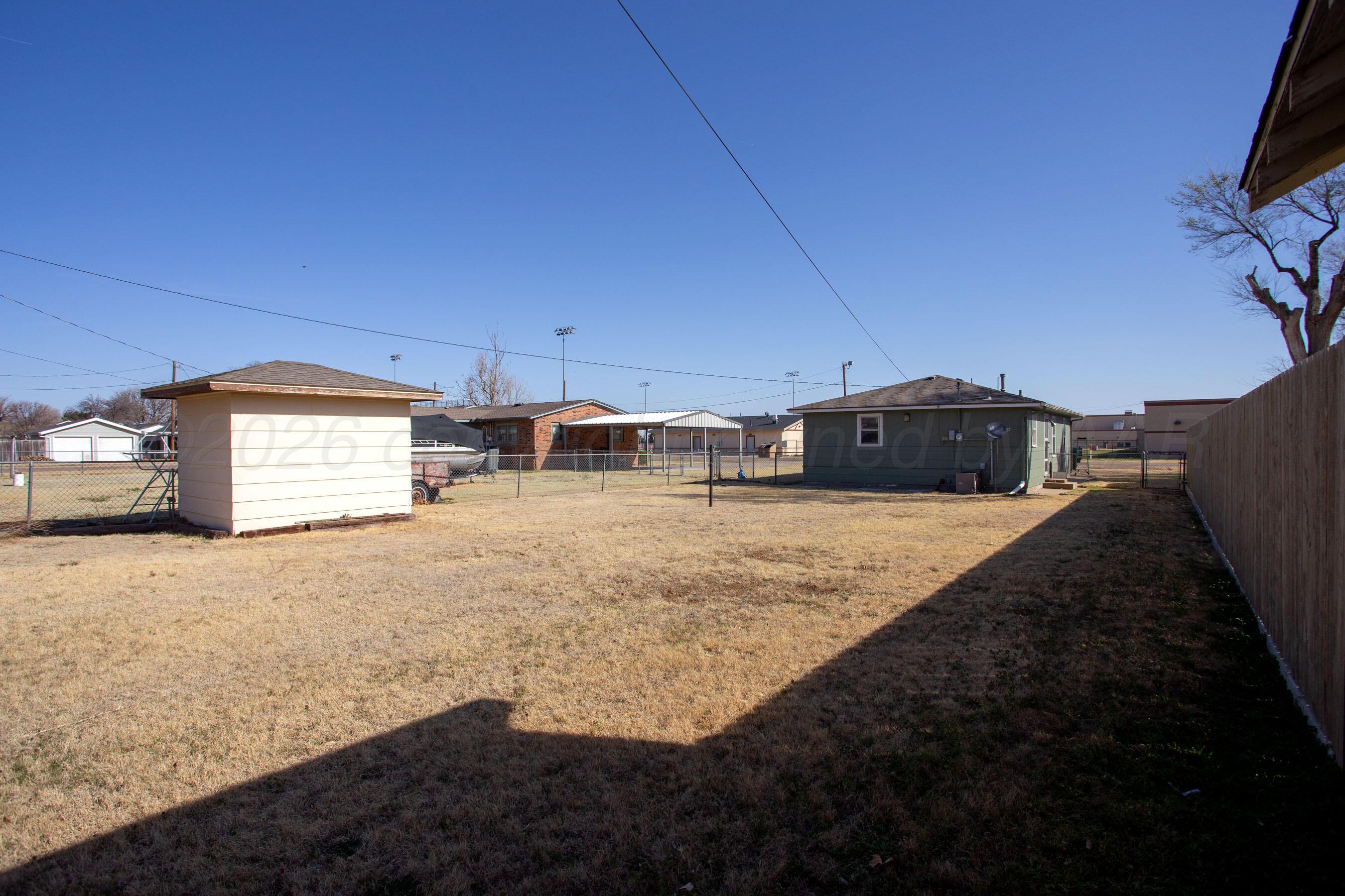 1107 Main Street Panhandle, TX 79068 - Photo 22 of 24 a view of garage