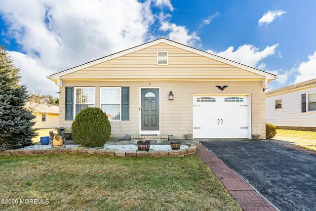 $400,000 | 2 Virgin Islands Drive, Toms River, NJ 08757