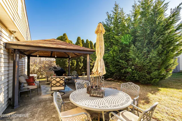 $400,000 | 2 Virgin Islands Drive, Toms River, NJ 08757