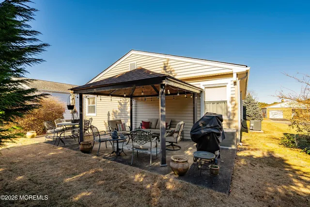 $400,000 | 2 Virgin Islands Drive, Toms River, NJ 08757