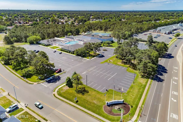 $385,000 | 2 Virgin Islands Drive, Toms River, NJ 08757