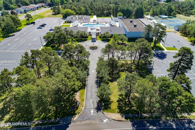 $400,000 | 2 Virgin Islands Drive, Toms River, NJ 08757