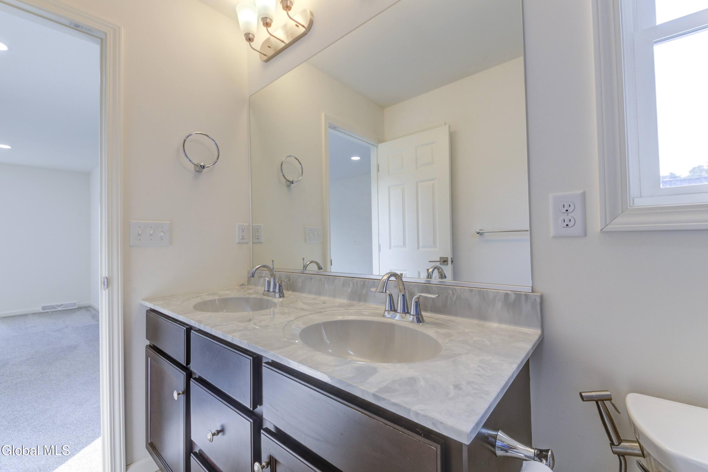 18 Rysedorph Lane Rensselaer, NY 12144 - Photo 42 of 68 18 Ryesdorph Ln-44