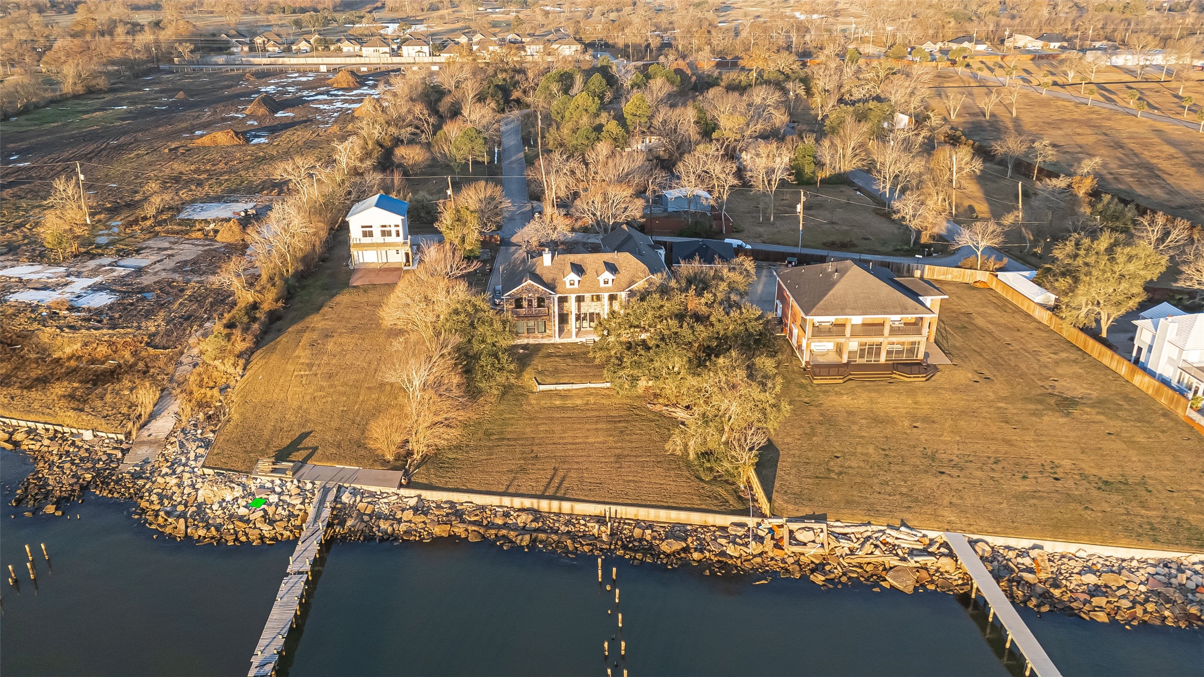 2011 Crescent Drive La Porte, TX 77571 - Photo 2 of 47 view of a city