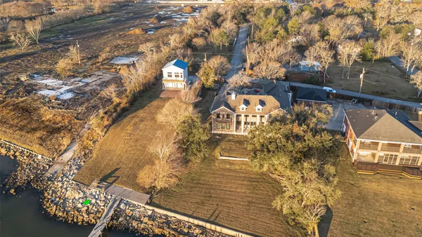 $6,300 | 2011 Crescent Drive, La Porte, TX 77571